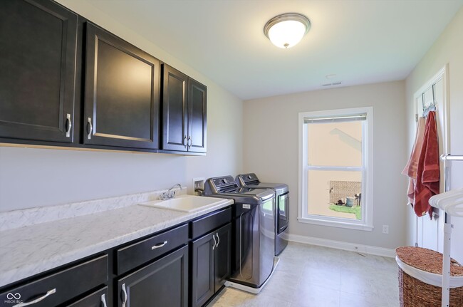 Building Photo - 14375 Trahan Dr