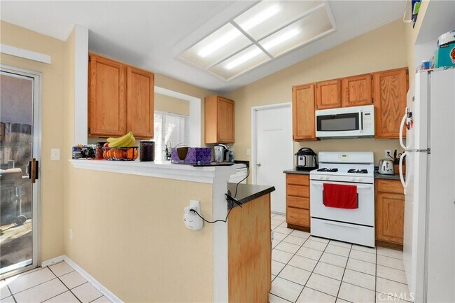 Building Photo - 29664 Woodlands Ave