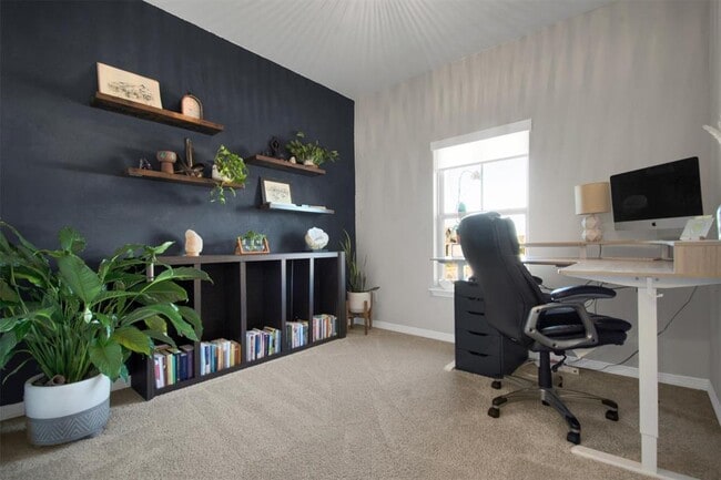 Building Photo - 104 Pin Cherry Pass