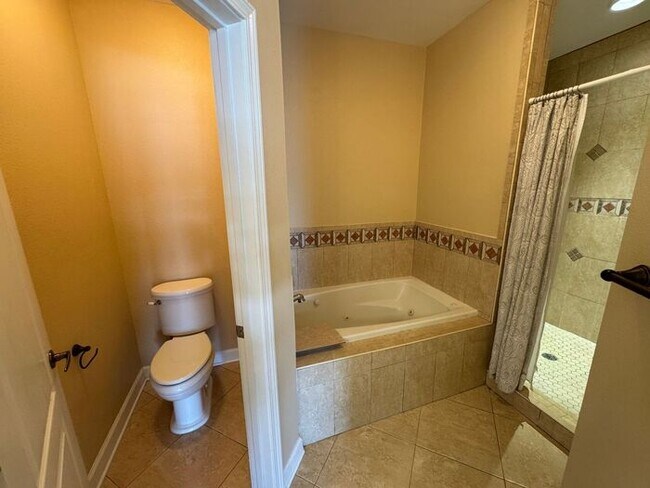 Building Photo - Gulf Breeze - Sea View Pines - 3 bedroom, ...