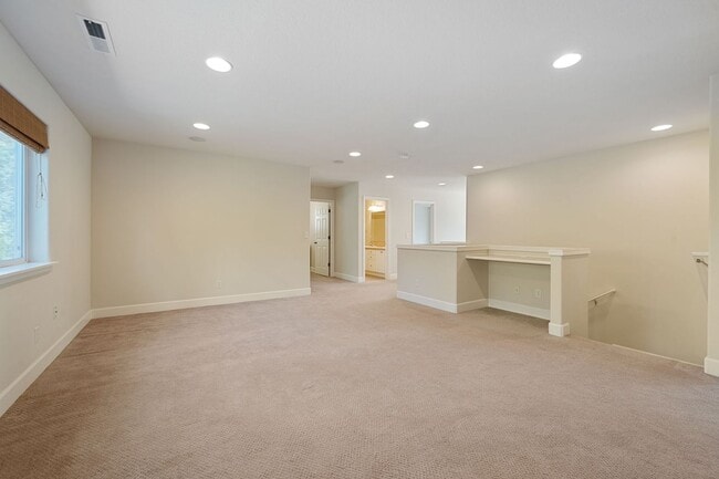 Building Photo - 10657 SW Adele Dr