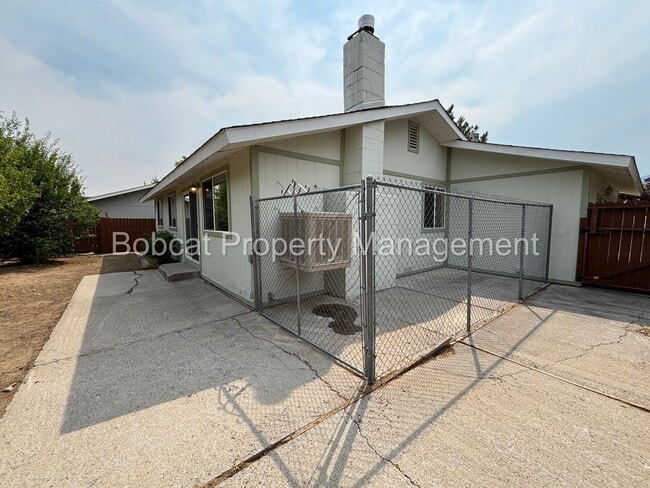 Building Photo - ATTENTION GARDENERS! Charming Indian Hills...