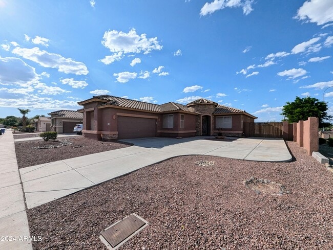 Building Photo - 1530 E Branham Ln