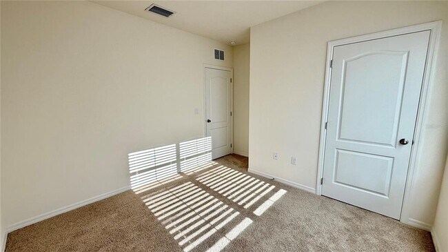 Building Photo - 1003 Cascade Dr