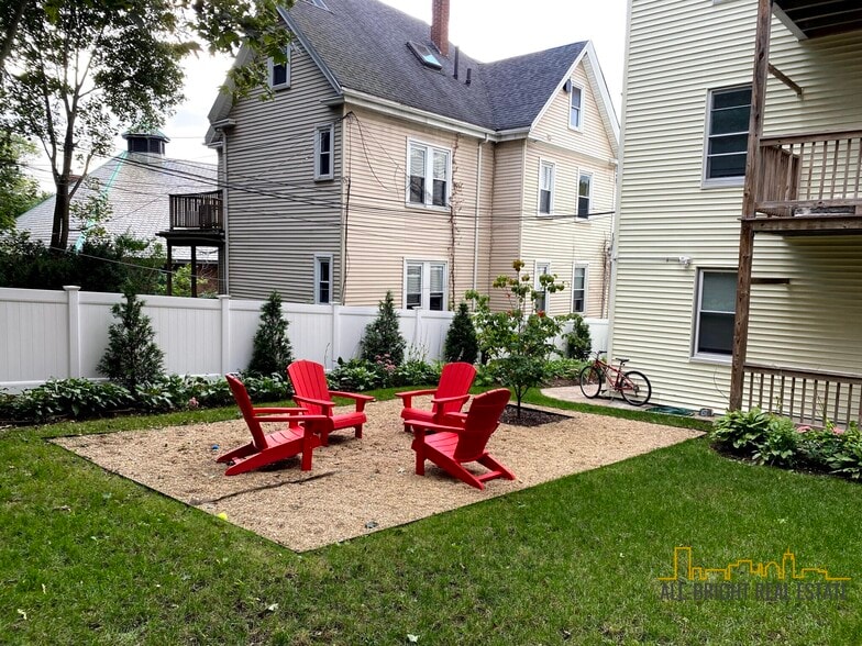 Building Photo - 9 Wenham St