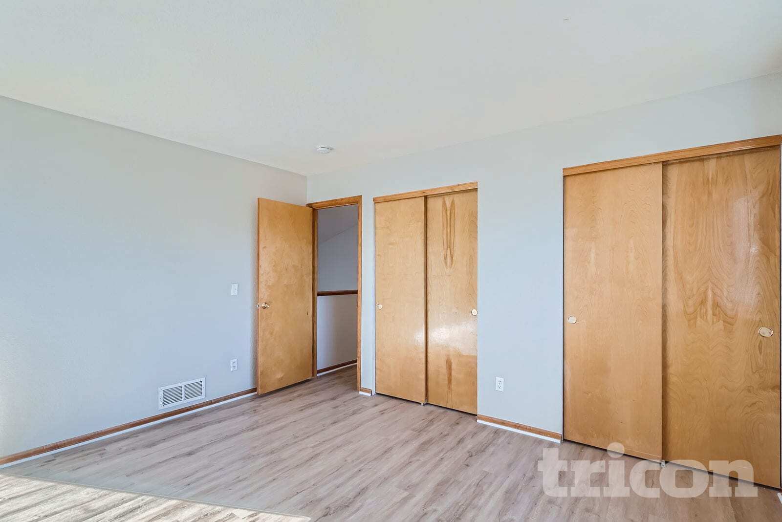 Building Photo - 446 W 116th Pl