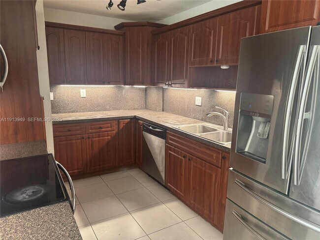 Building Photo - 30900 SW 189th Ave