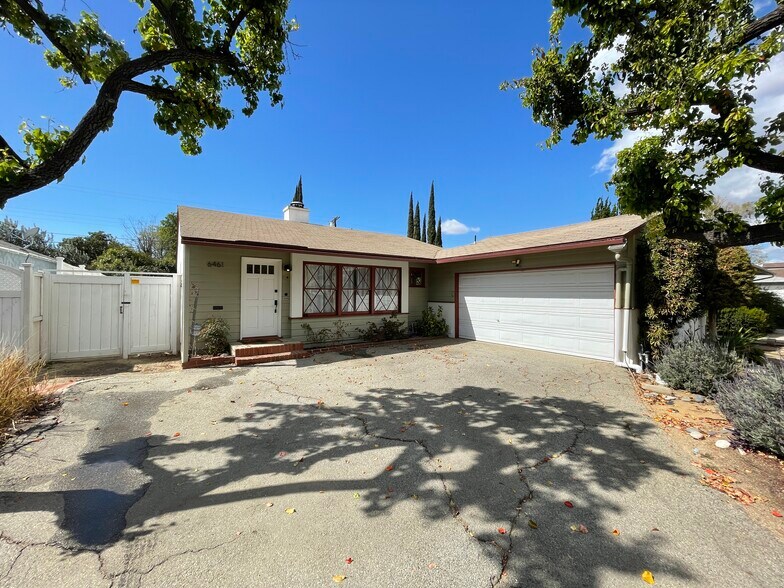 Building Photo - 6461 Gaviota Ave