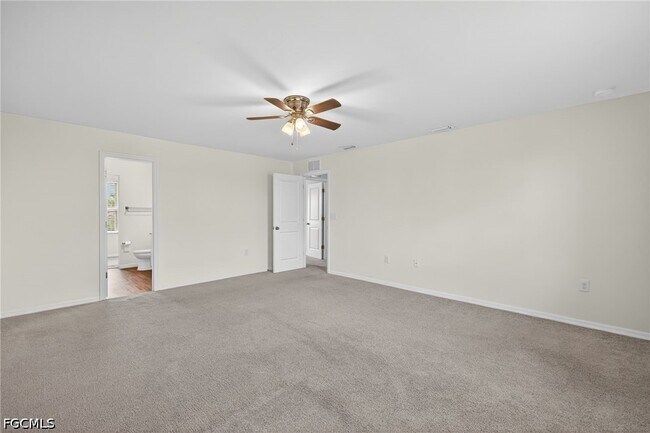 Building Photo - 921 Jacaranda Pkwy E