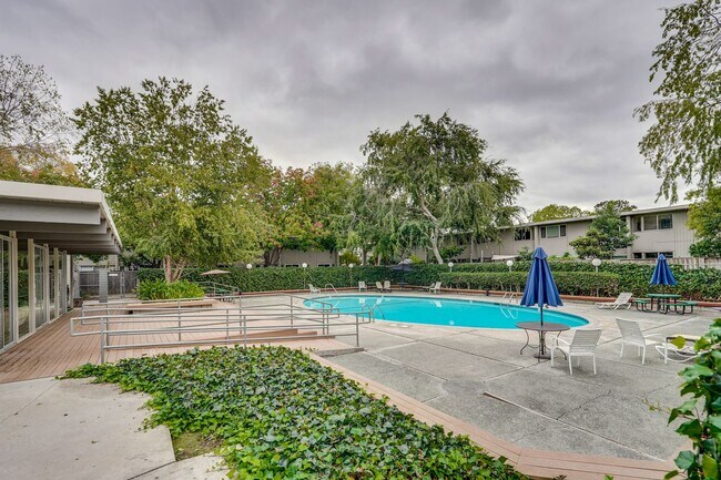 Building Photo - Welcome Home!!! Great Santa Clara Pomeroy ...