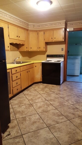 Building Photo - 251 Broad St