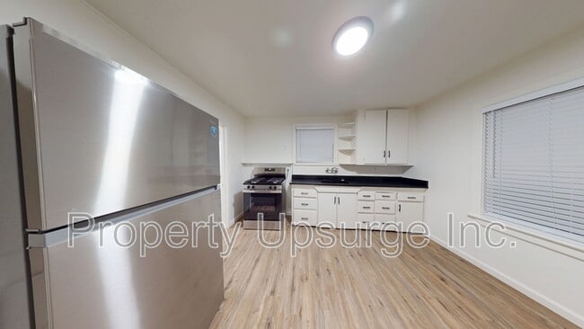 Building Photo - 20028 Loop St