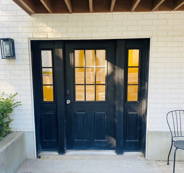 Entrance - 1136 Fairway Cir