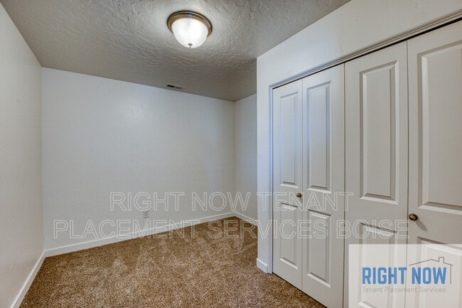 Building Photo - 5505 E Bollo St