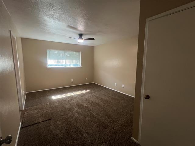 Building Photo - 2914 Ravine Cir