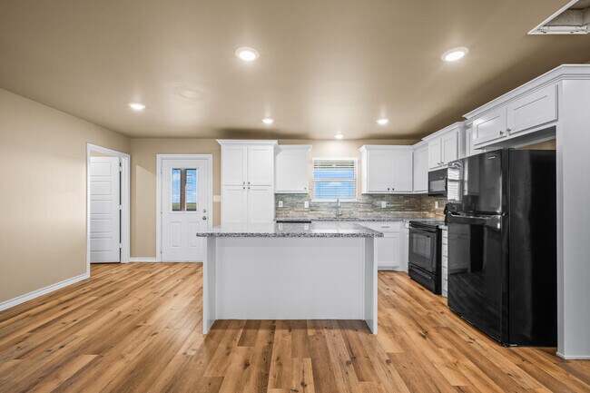 Building Photo - 4008 East F M 1729