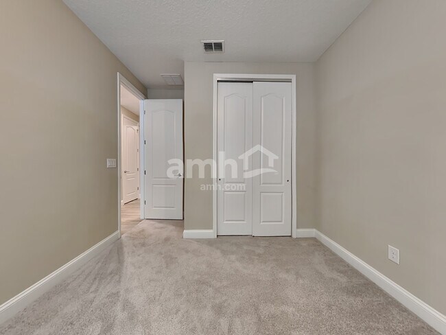 Building Photo - 82 Cobalt Ln