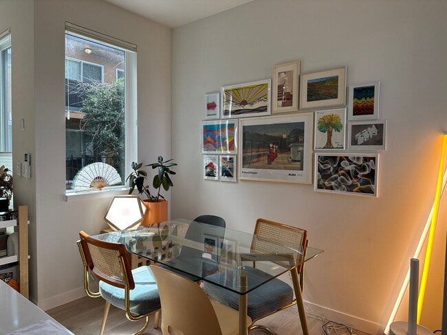 Building Photo - Centrally Located Capitol Hill 2-Bedroom with Rooftop Deck and Parking - Pet-Friendly!