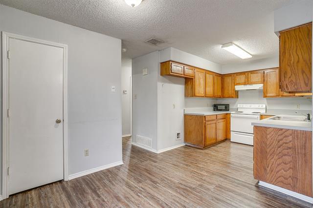 Building Photo - 926 Irene St