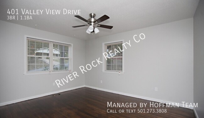 Building Photo - 401 Valley View Dr