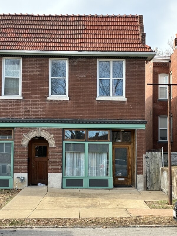 Building Photo - 3557 California Ave