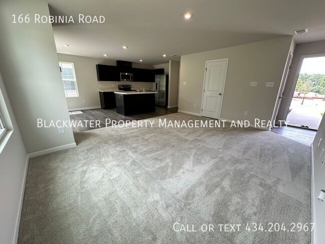 Building Photo - 166 Robinia Rd