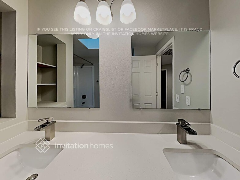 Building Photo - 1825 23rd Ave Ct SE