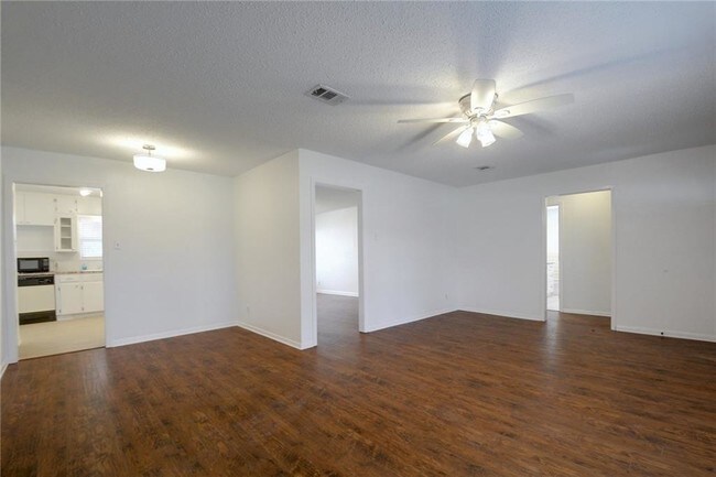 Building Photo - 1510 Northridge Dr