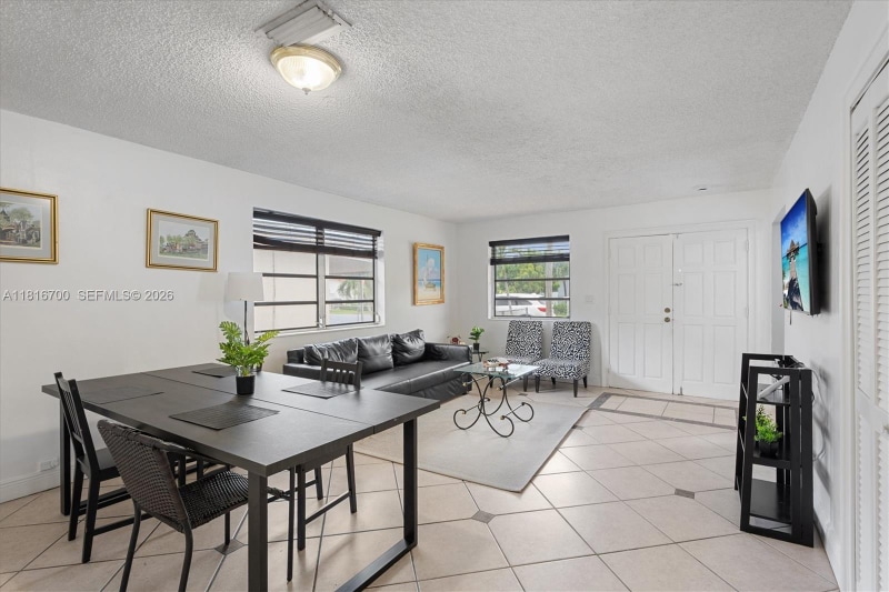 Building Photo - 5726 SW 20th St