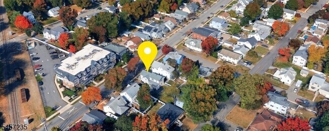 Building Photo - 132 Stevens Ave