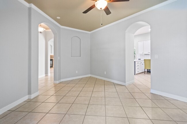 Building Photo - 687 Glenn View Ct