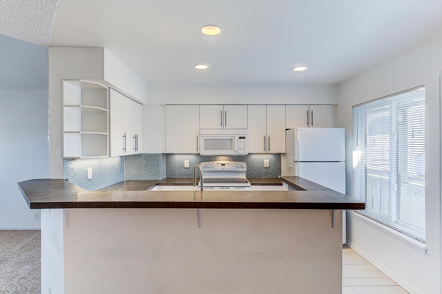 Building Photo - 2 Acoma St