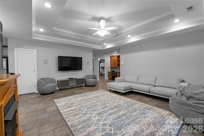 Building Photo - 578 Normandy Rd