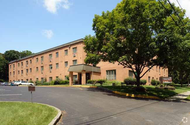 Primary Photo - Tabor Towers