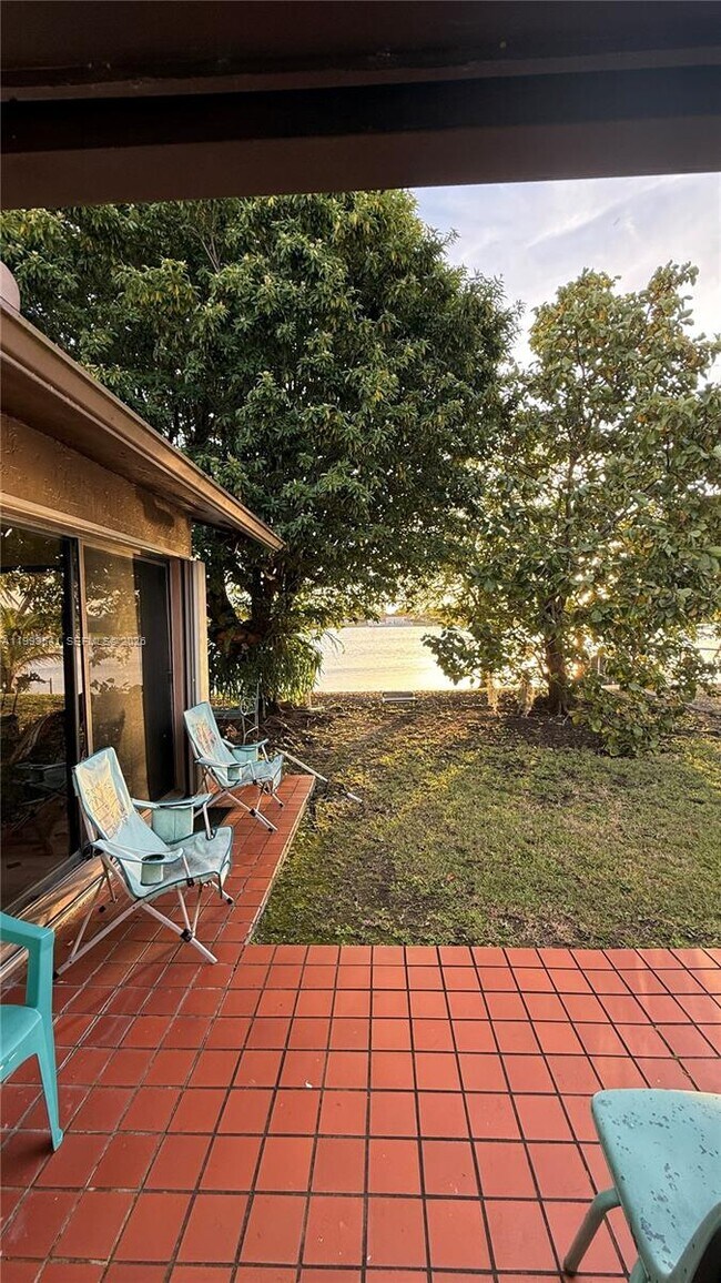 Building Photo - 4540 SW 133rd Ave