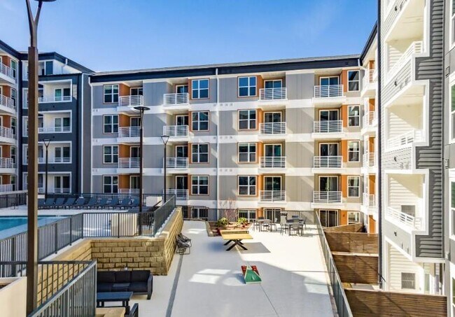 Building Photo - 750 Avondale Creek Dr.