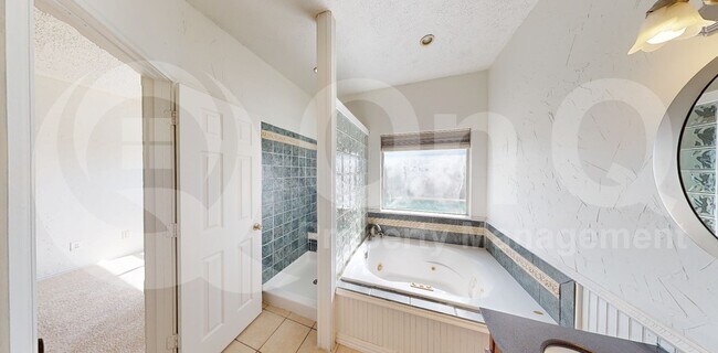 Building Photo - 6717 Smallwood Dr
