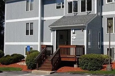 Building Photo - 330 Sunderland Rd