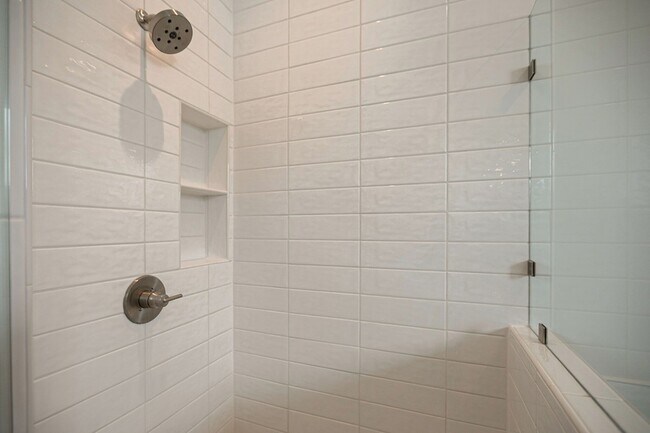 Building Photo - 3013 Long Br Cir