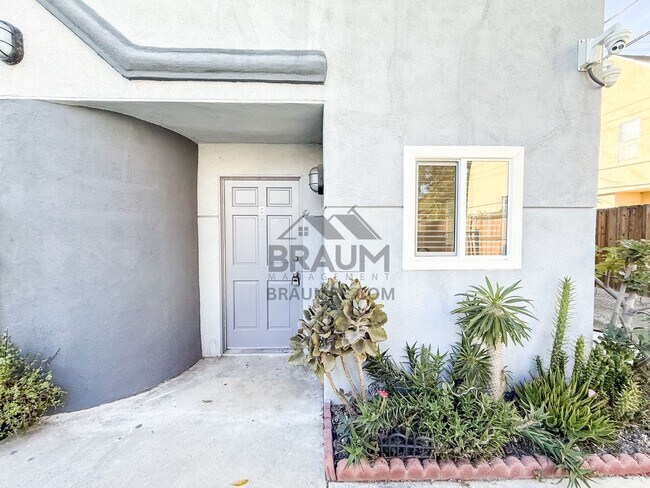 Building Photo - 14257 Friar St