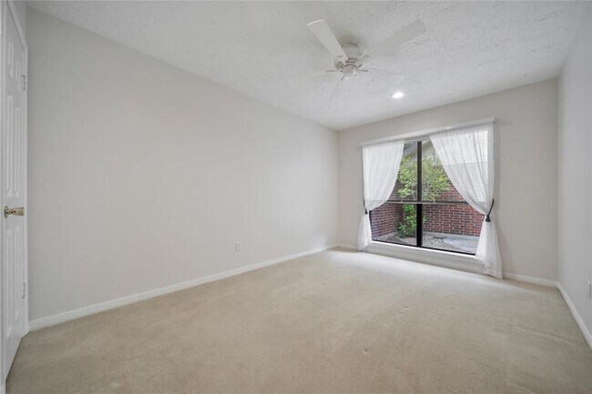 Building Photo - 14127 Highcroft Dr