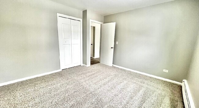 Building Photo - 1355 Abbott Dr