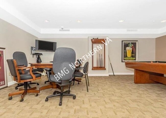 Building Photo - 1150 K St NW