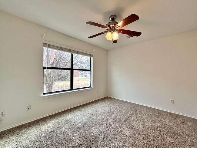 Building Photo - Cozy & Bright 4BR / 3BA Home – Garage, Deck & Laundry Room