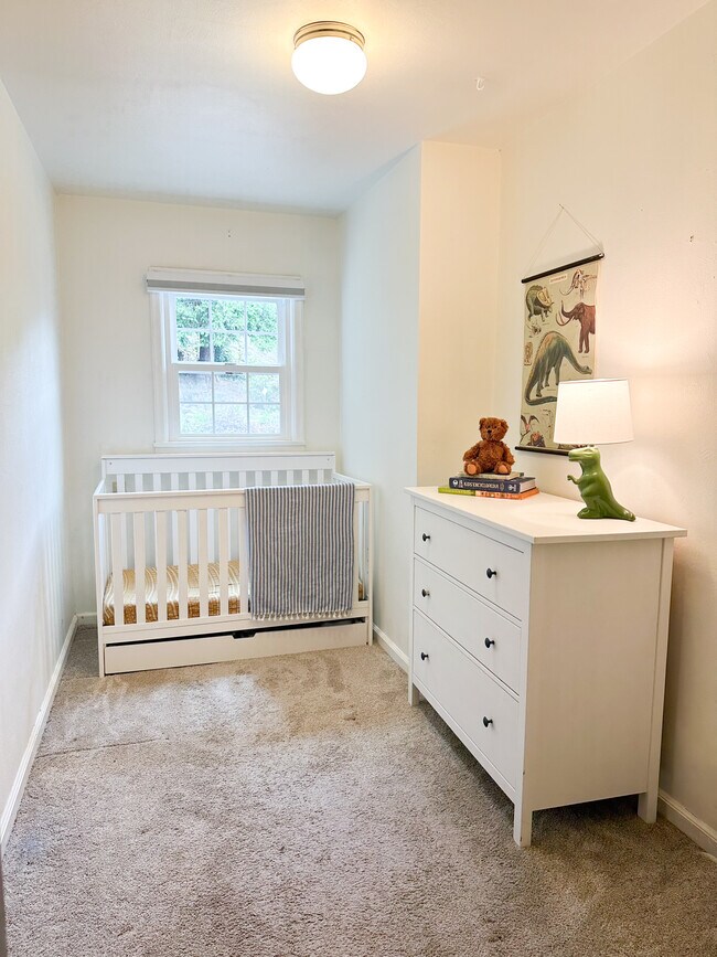 Building Photo - 5816 Reid Dr NW