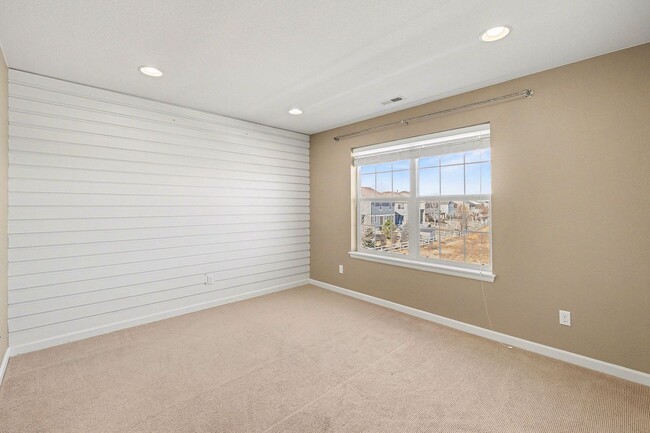 Building Photo - 3038 Percheron Dr