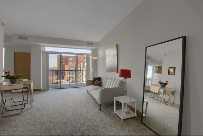 Building Photo - 2600 University Ave SE