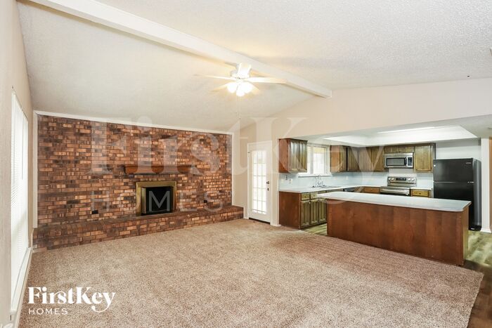 Building Photo - 4817 Crest Dr