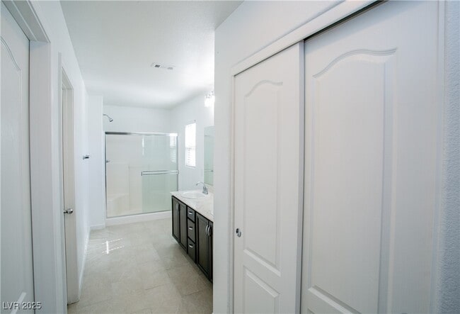 Building Photo - 7927 Bartlett Peak St