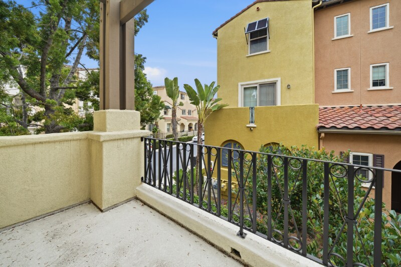 Building Photo - 1295 Blue Jean Way